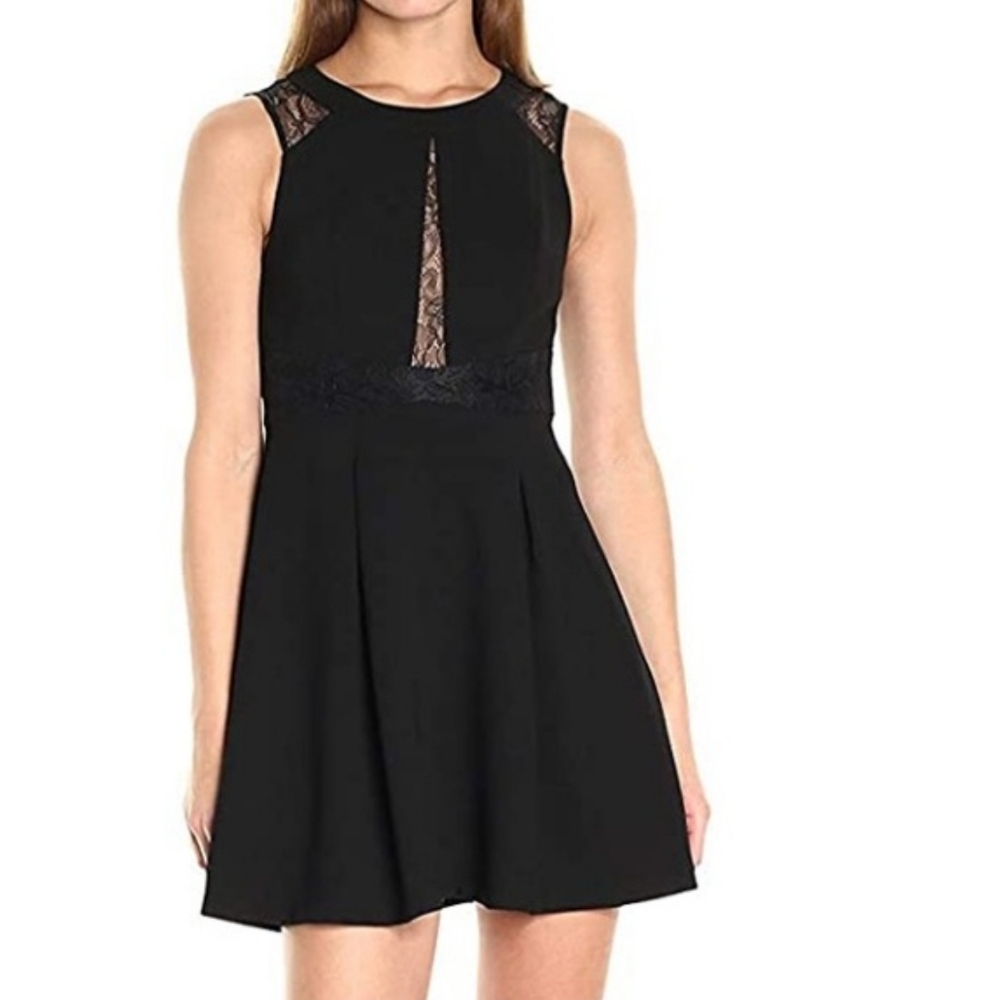 👍NWT BCBG black crepe and lace pleated mini dress size 2 US